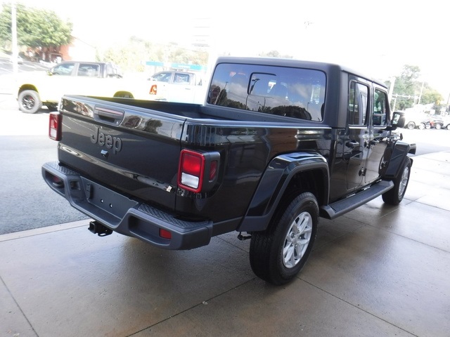 2023 Jeep Gladiator Sport photo 9