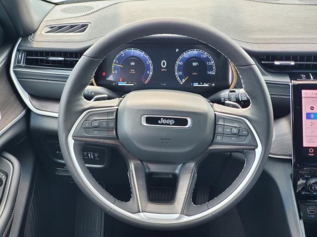 2025 Jeep Grand Cherokee Limited photo 19