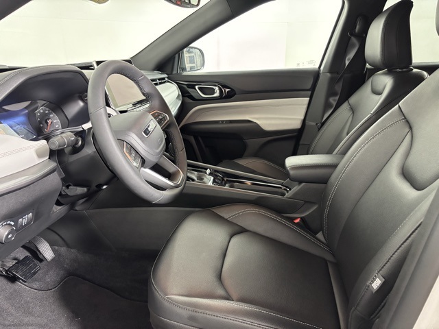 2025 Jeep Compass Limited photo 8