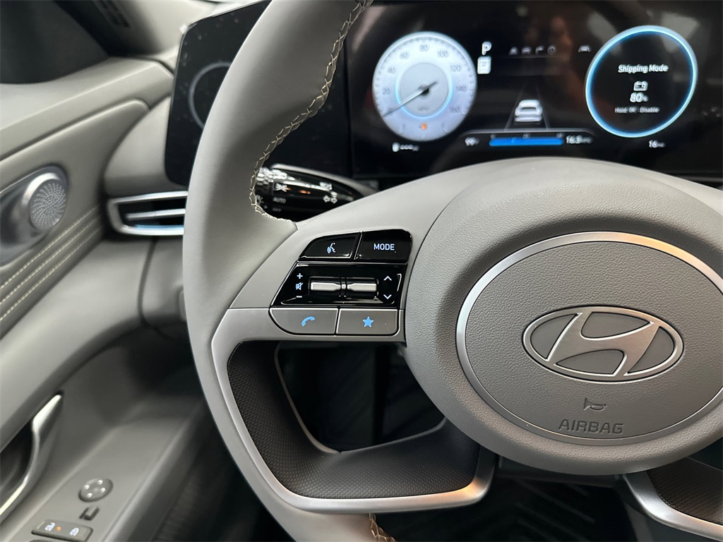2025 Hyundai Elantra SEL Convenience photo 24