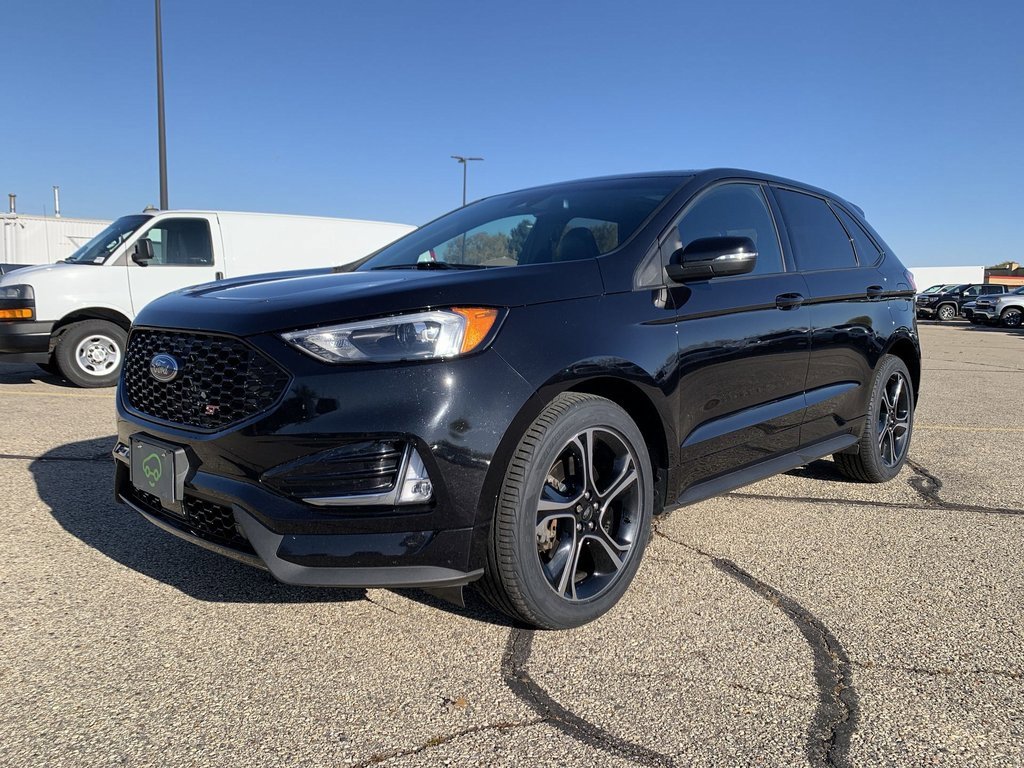 2019 Ford Edge ST photo 4