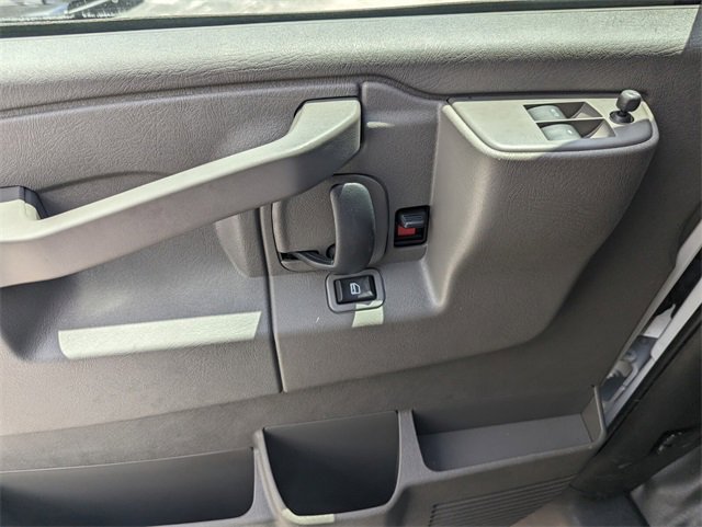 2025 Chevrolet Express Cargo 2500 photo 14