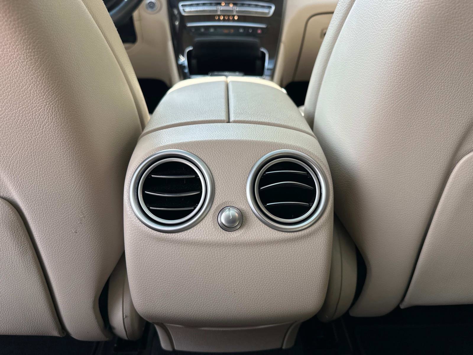 2022 Mercedes Benz GLC 300 4MATIC photo 9
