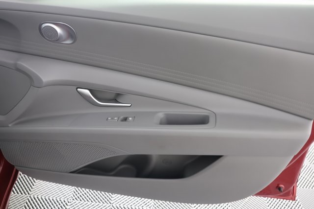 2024 Hyundai Elantra Hybrid Blue photo 24