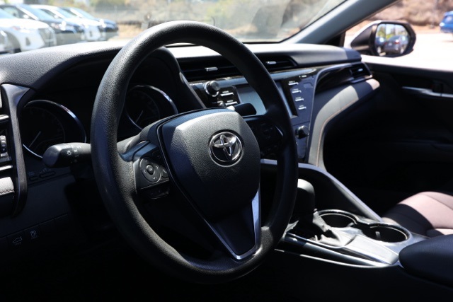 2020 Toyota Camry LE photo 11
