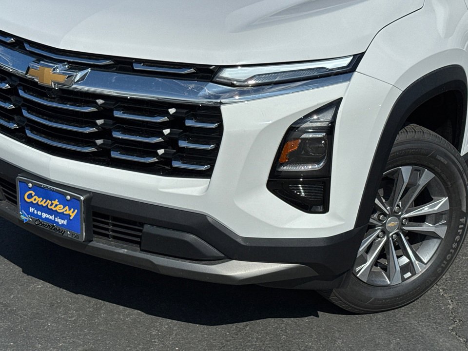 2026 Chevrolet Equinox LT photo 2