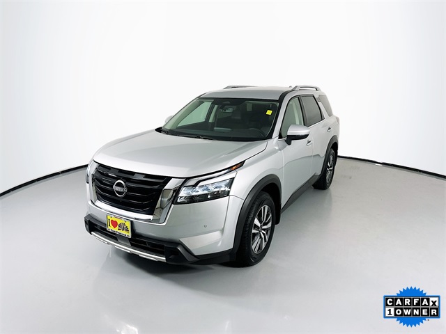 2024 Nissan Pathfinder SL photo 2