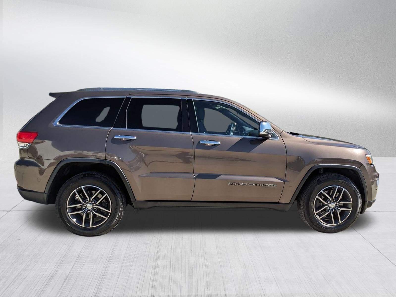 2017 Jeep Grand Cherokee Limited photo 5