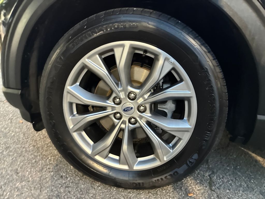 2023 Ford Explorer Limited photo 25