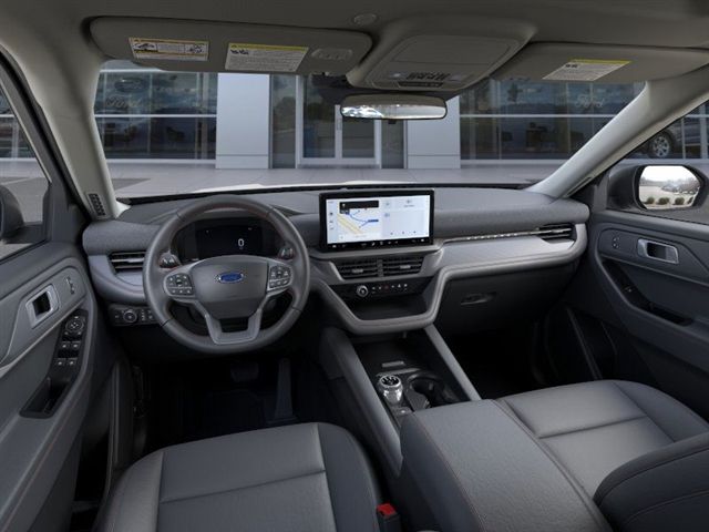 2025 Ford Explorer photo 7