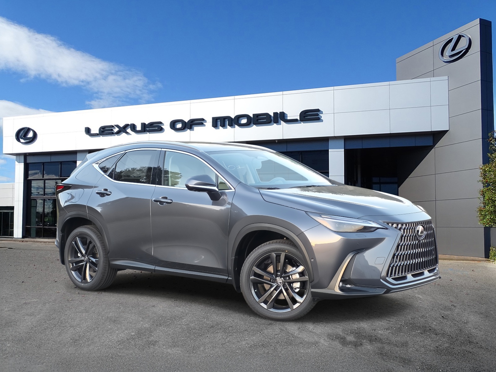 2026 Lexus NX PHEV 450h+'s photo