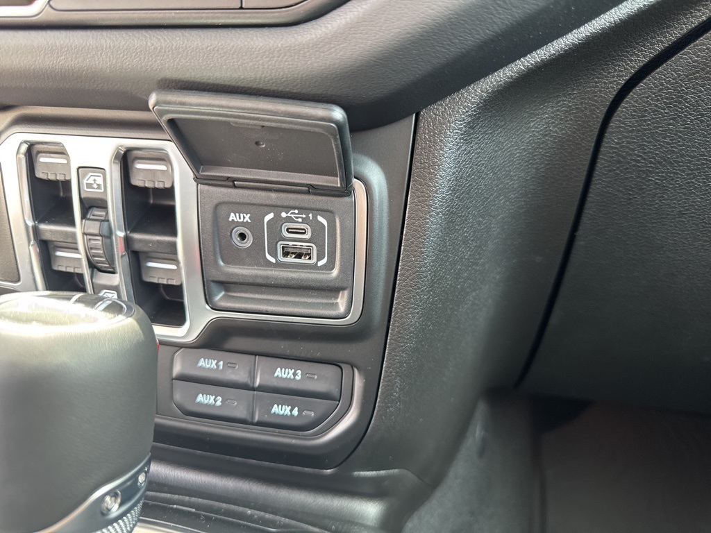 2025 Jeep Gladiator Sport photo 42