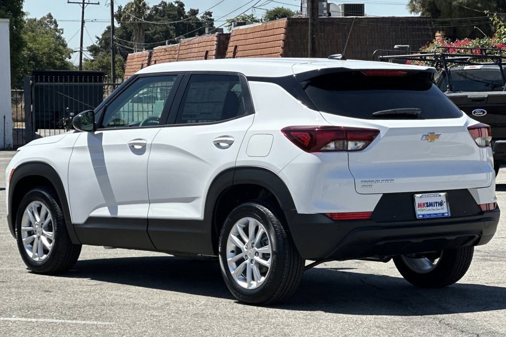 2026 Chevrolet Trailblazer LS photo 4