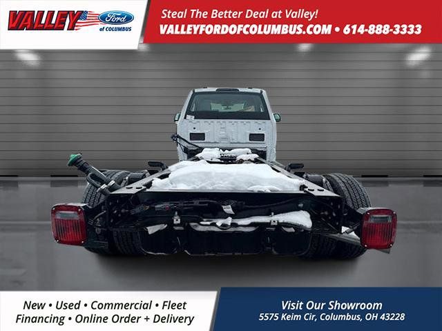 2025 Ford F-550 photo 5