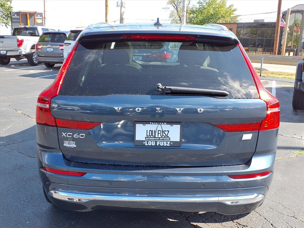 2022 Volvo XC60 Recharge Hybrid Inscription photo 27