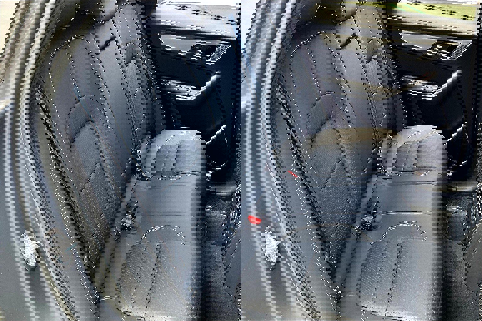 2026 Jaguar F-PACE P250 R-Dynamic S photo 7