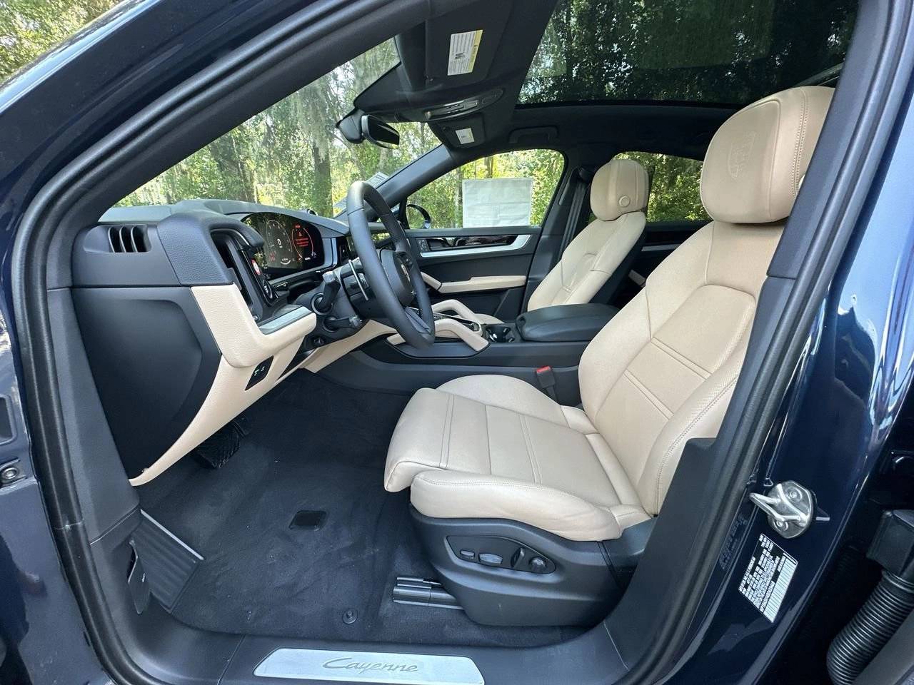 2025 Porsche Cayenne Coupe photo 15