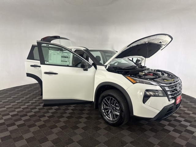2026 Nissan Rogue S photo 9