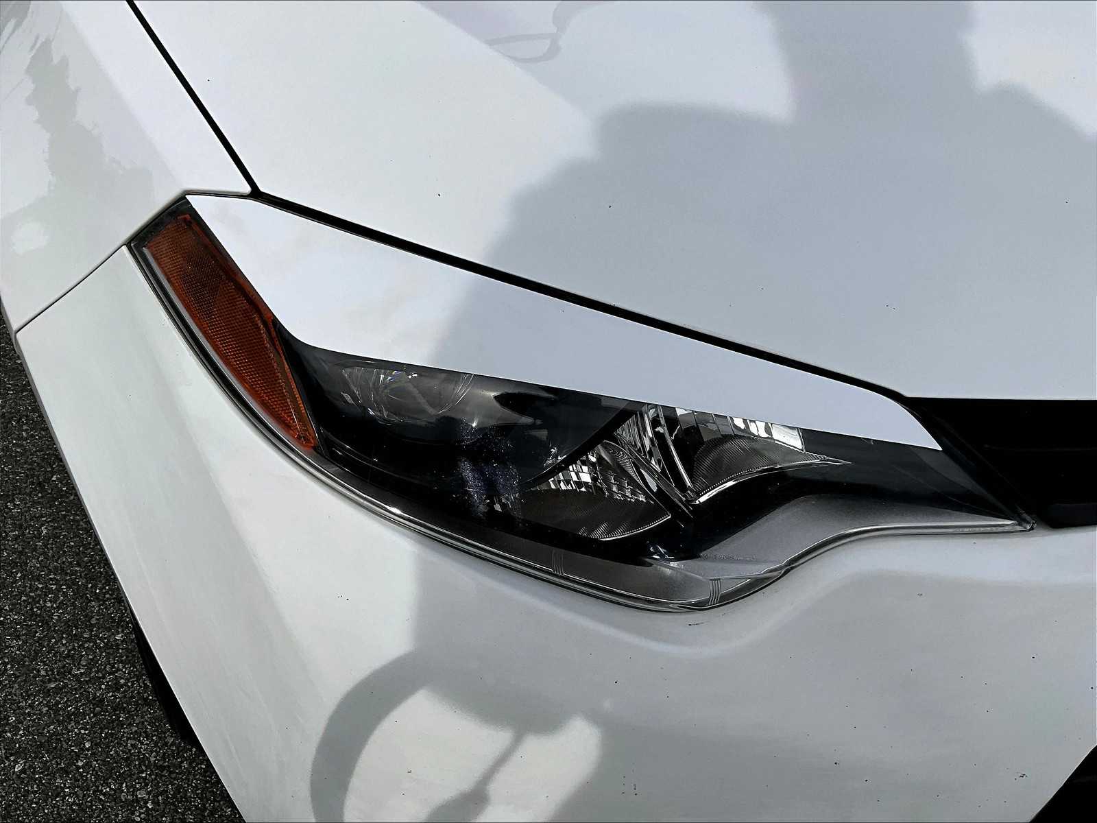 2016 Toyota Corolla L photo 29