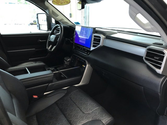 2024 Toyota Tundra Limited photo 13