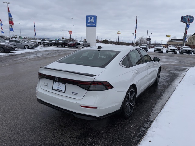 2023 Honda Accord Hybrid Sport photo 3