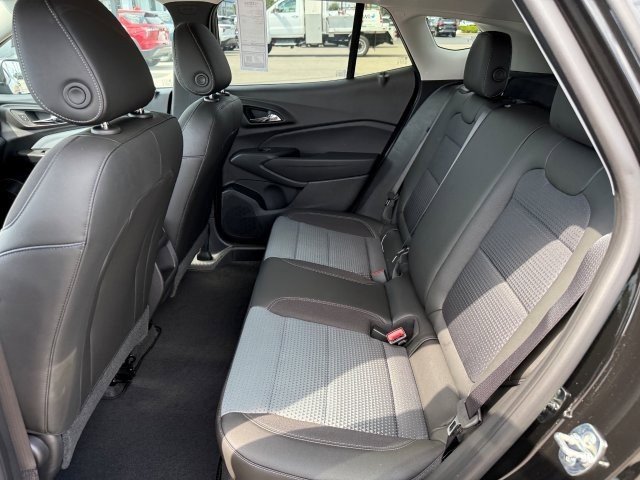 2026 Chevrolet Trax LT photo 13