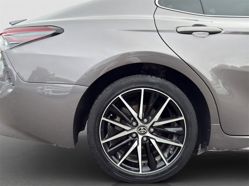 2021 Toyota Camry SE photo 17