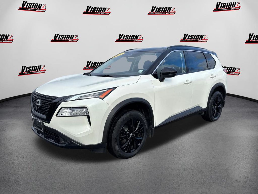 2023 Nissan Rogue SV's photo