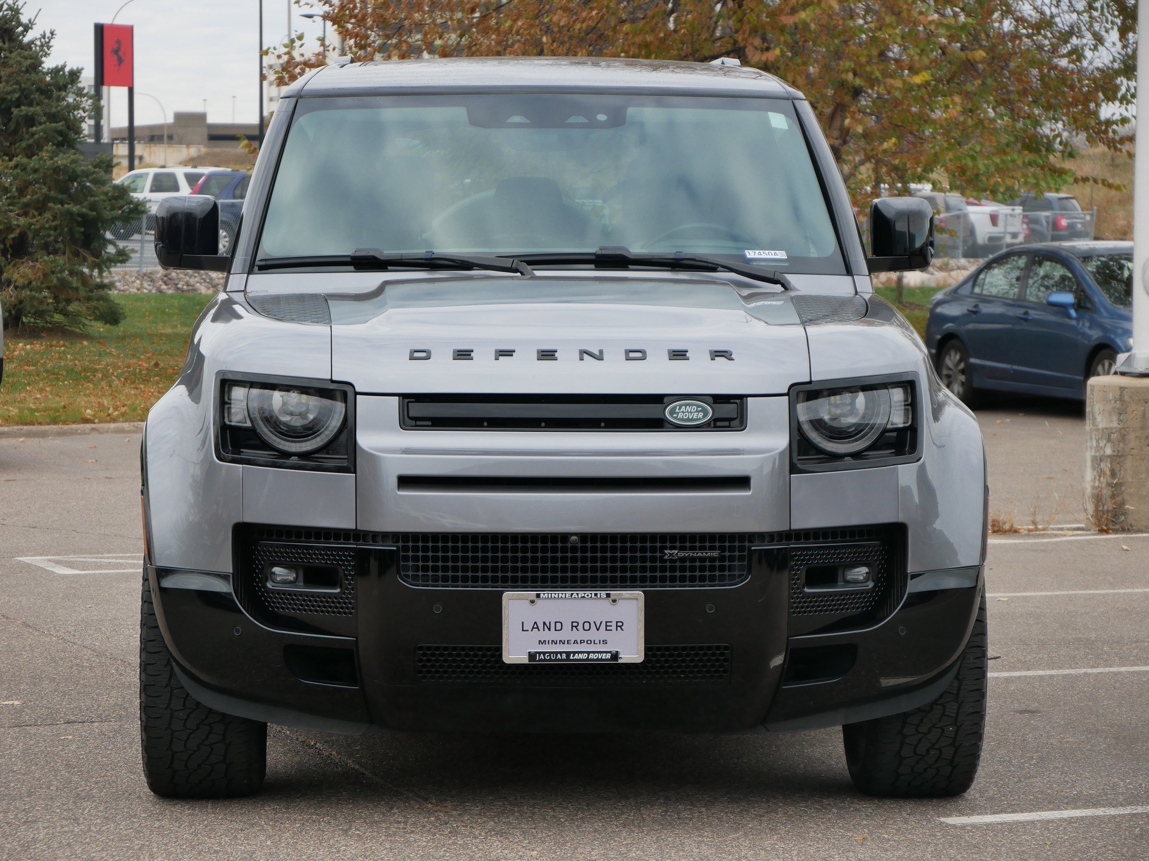 2023 Land Rover Defender X-Dynamic SE photo 2