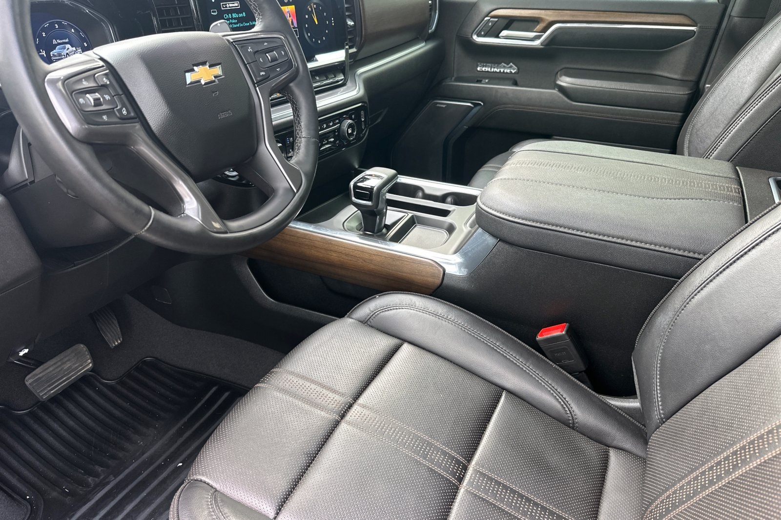 2024 Chevrolet Silverado 1500 High Country photo 10