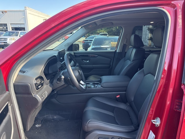 2025 Honda Pilot Touring photo 6