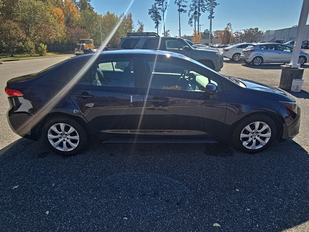 2023 Toyota Corolla LE photo 4