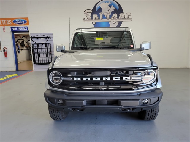 2023 Ford Bronco Outer Banks photo 10