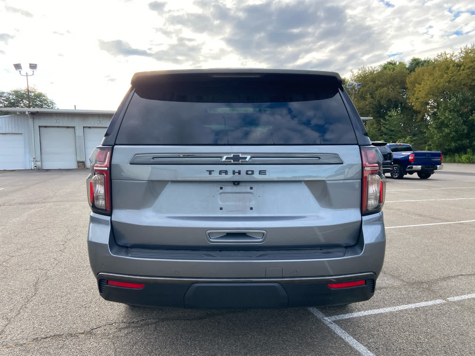 2021 Chevrolet Tahoe Z71 photo 2