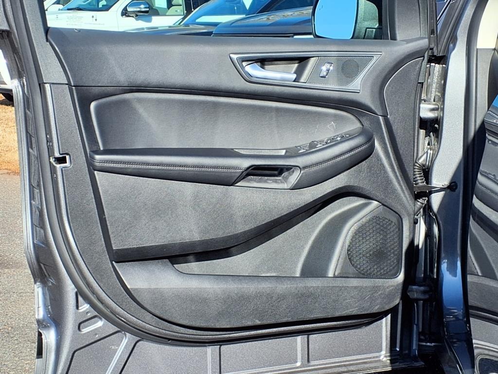 2024 Ford Edge SE photo 4