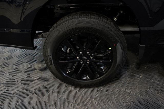 2025 Ford F-150 XLT photo 18