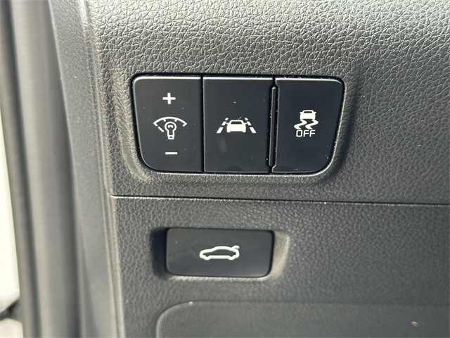 2023 Kia K5 GT-Line photo 26