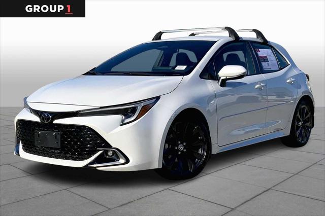 2023 Toyota Corolla Hatchback XSE's photo