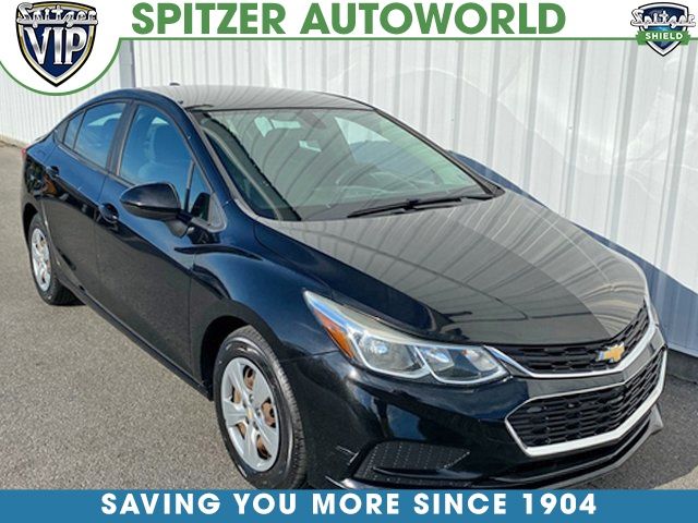 2016 Chevrolet Cruze LS's photo