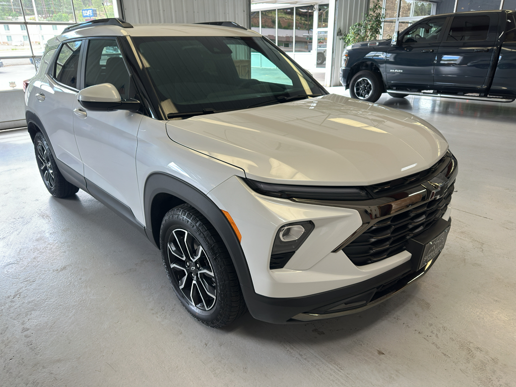 2025 Chevrolet Trailblazer ACTIV photo 2