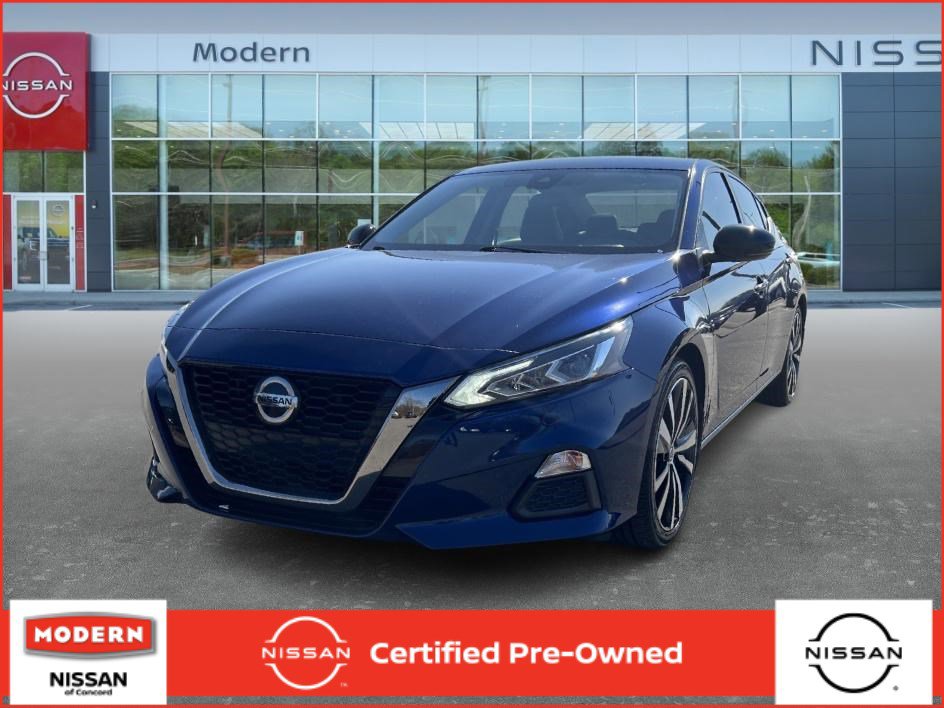 2020 Nissan Altima SR's photo