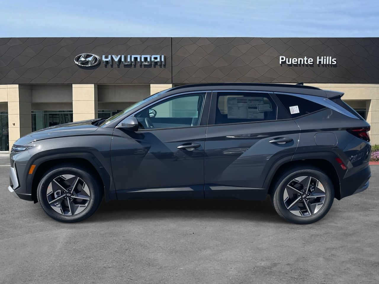 2026 Hyundai Tucson SEL photo 3