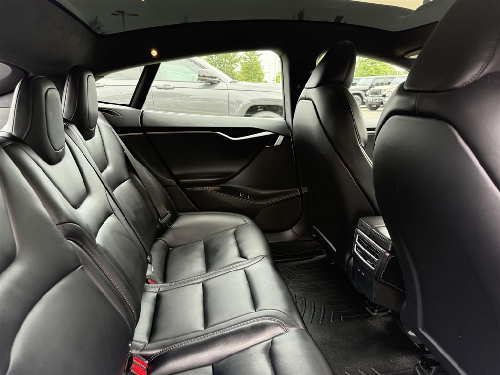 2021 Tesla Model S Long Range photo 16