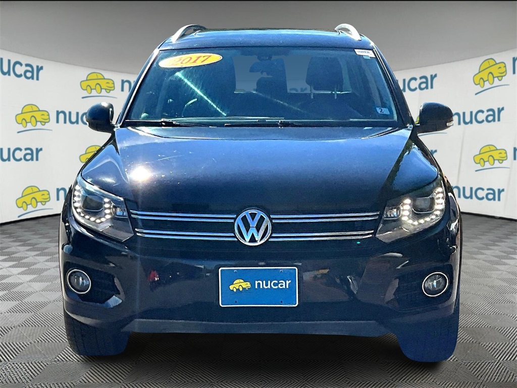 2017 Volkswagen Tiguan Sport photo 2
