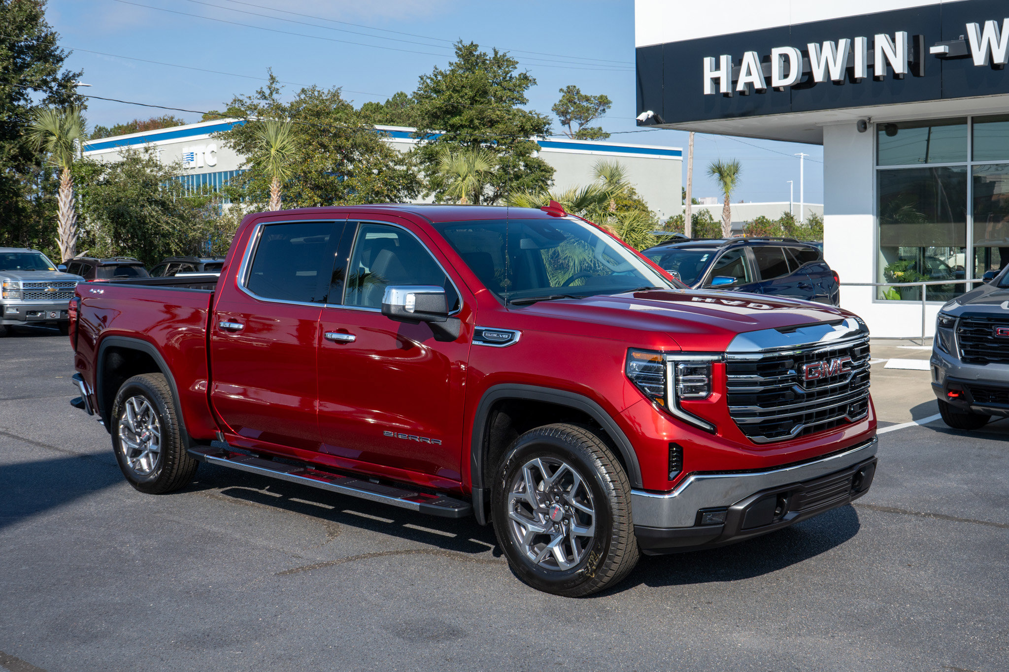 2026 GMC Sierra 1500 SLT's photo