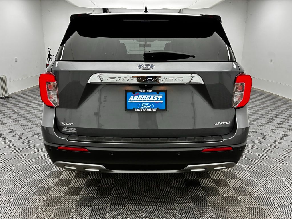 2023 Ford Explorer XLT photo 11