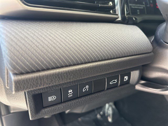 2025 Toyota Camry SE photo 14