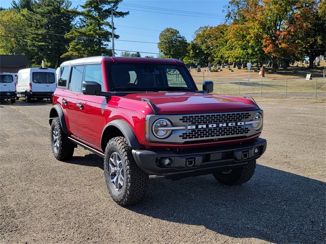 2025 Ford Bronco Badlands photo 2