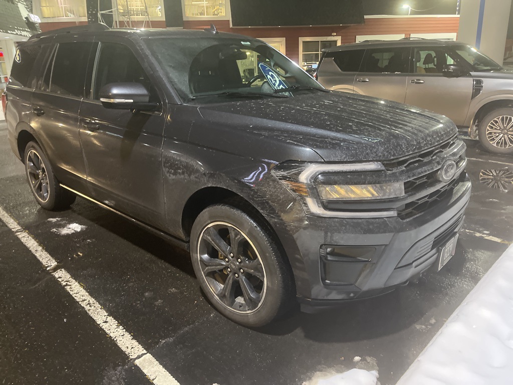 2022 Ford Expedition Limited's photo