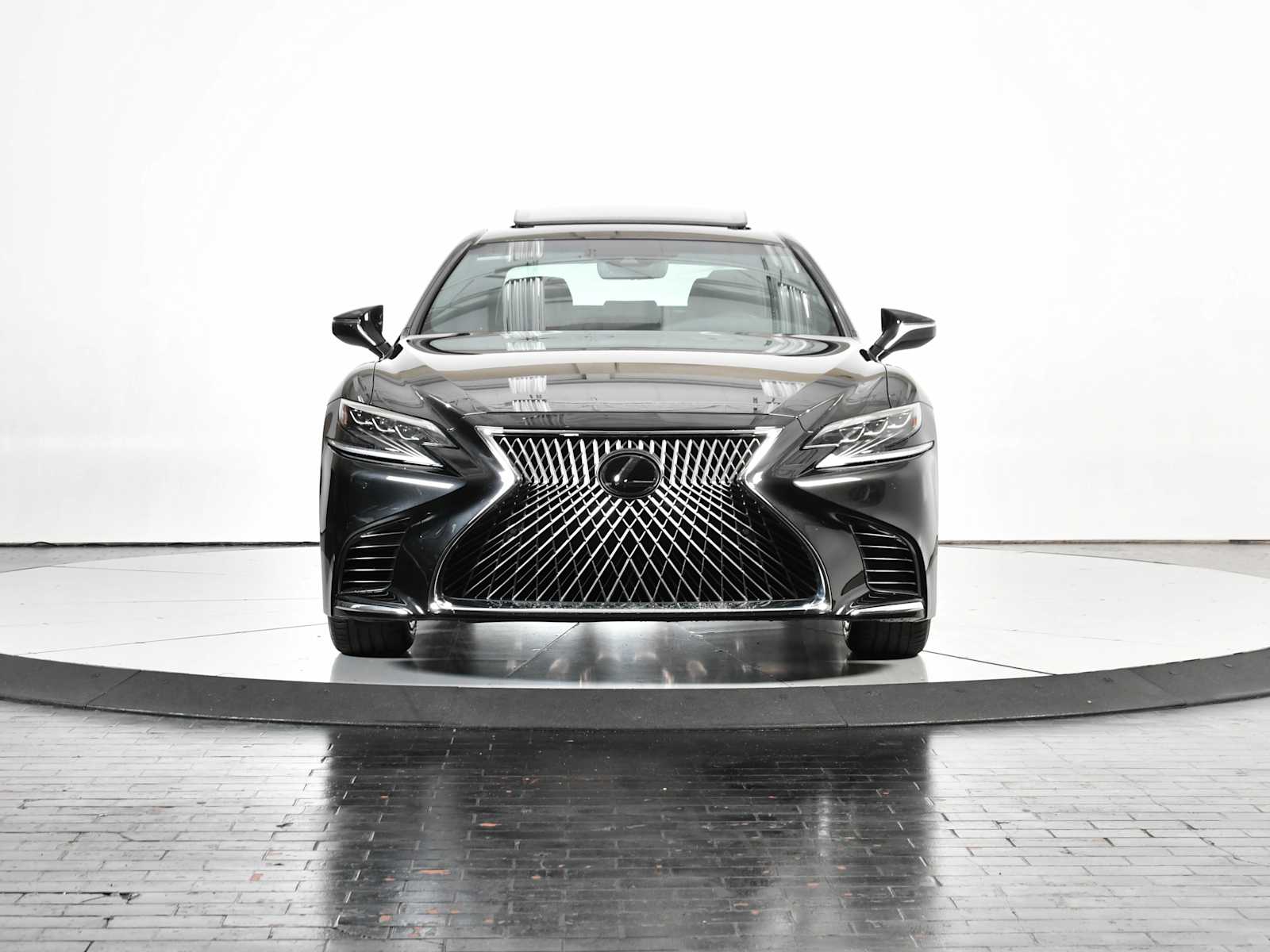 2020 Lexus LS 500 photo 4